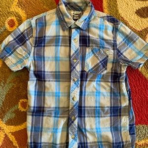 Arizona Jean Co. Boys short sleeve button down shirt size Med. 10/12.